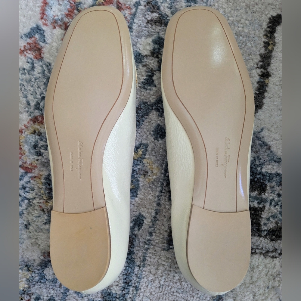 Salvatore Ferragamo Off White Flats With Gold Buckle Detail - 9B - Picture 11 of 11